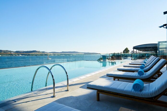 pool 900x600 picquote 900x600