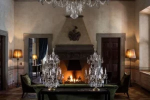 Mansão do filme Casa Gucci pode ser alugada via Airbnb; saiba o valor 1 casa gucci 3