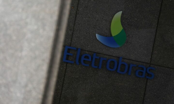 Fachada de um prédio da Eletrobras.