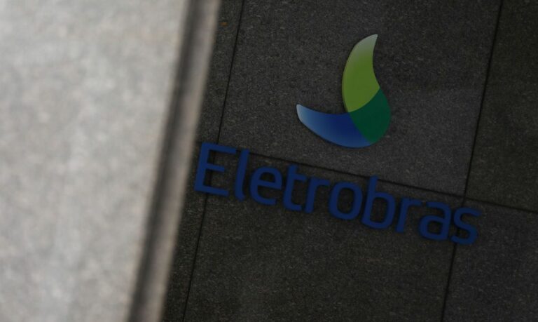 Fachada de um prédio da Eletrobras.