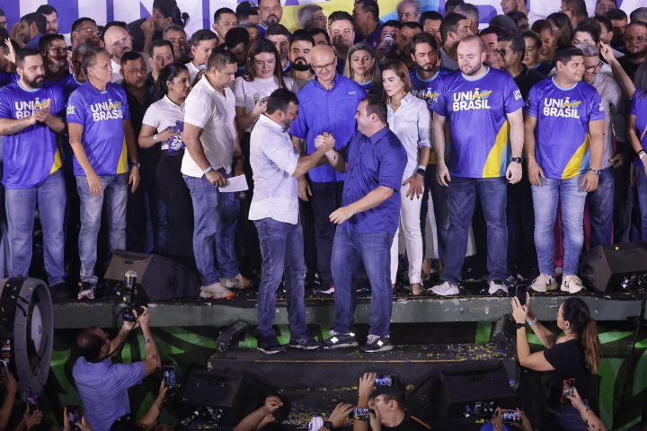Roberto Cidade mostra a força política durante evento do União Brasil