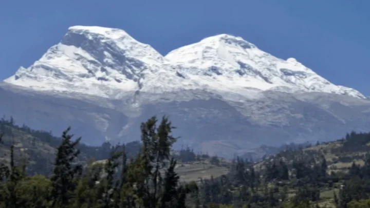 Alpinista desaparecido ha 22 anos e encontrado mumificado no Peru 1200x675 1