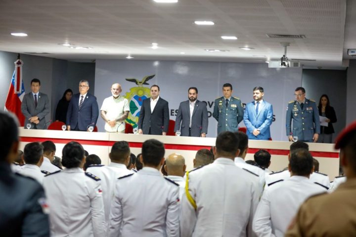 Governador interino Roberto Cidade forma 60 oficiais da PMAM no Curso Superior de Policia e reforca investimentos na seguranca publica 5 foto Antonio Lima Secom 1024x682 1