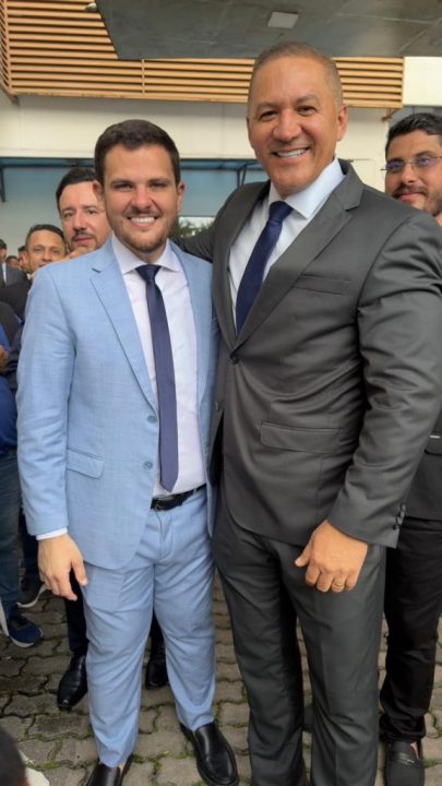 Prefeito e Moisés Cunha de Oliveira
