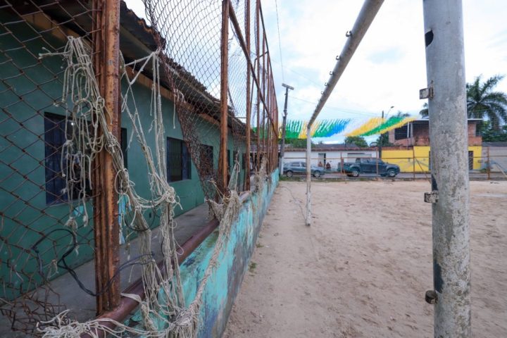 Estrutura do campo antes da revitalização