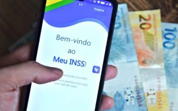 Desenrola muda crédito consignado do INSS e acaba com cartão de benefícios