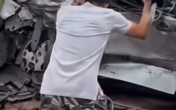 Dono de Fiat Strada agradece de joelhos após sobreviver a acidente grave