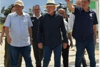 Lula entrega 576 moradias do Minha Casa Minha Vida em Manaus