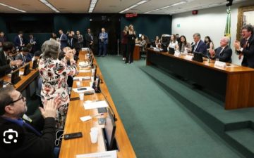 Câmara aprova PEC do fim da escala 6×1 e texto segue para o Senado