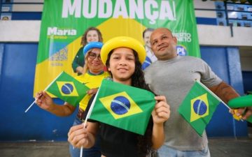 Maria do Carmo reúne apoiadores em evento de pré-candidatura ao Governo do Amazonas