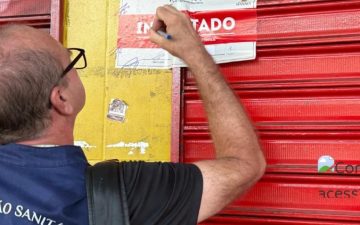 Visa Manaus interdita supermercado após encontrar mais de 10 toneladas de alimentos irregulares