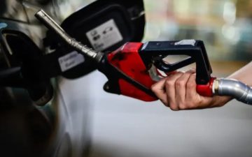 Ministério Público pede na Justiça a suspensão do aumento do etanol para 32% na gasolina