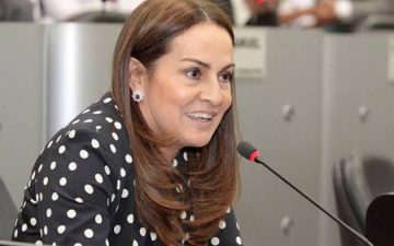 TSE mantém Glória Carratte na Câmara e rejeita retorno de Elan Alencar