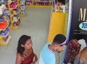 Casal é flagrado por câmeras furtando drogaria na zona Norte de Manaus