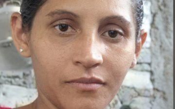 Mulher é presa após matar o próprio pai, filmar o crime e mandar o vídeo para a família