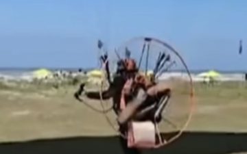 Piloto de paramotor morre após ser atingido por linha chilena no litoral de SP