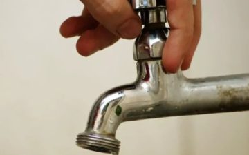 Prefeitura de Manaus cobra Águas de Manaus após moradora ficar mais de 15 dias sem água