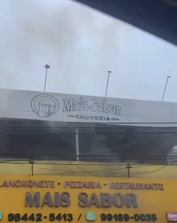 Incêndio atinge restaurante no bairro Betânia, em Manaus
